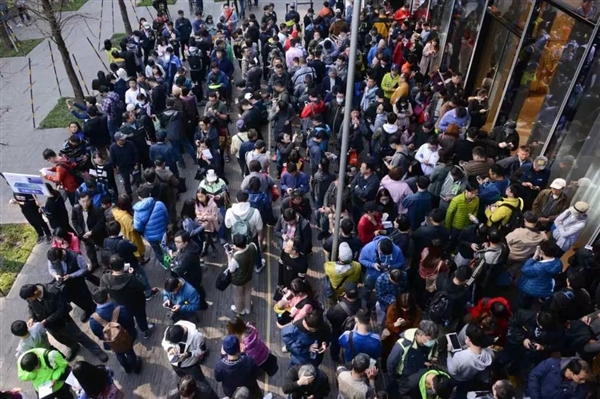 华为mate20x8月25日价格,华为mate20x发售价4g