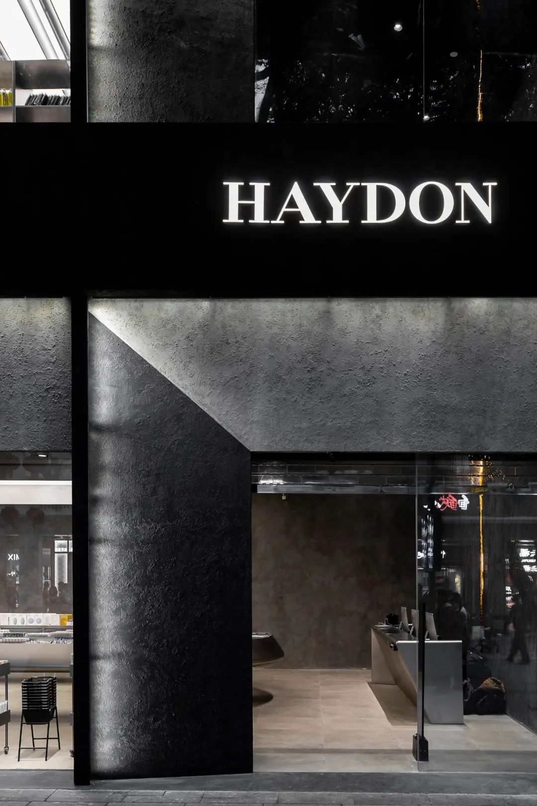 广州、武汉惊现“黑洞”，被“吸”进的消费者几乎没人空手而出