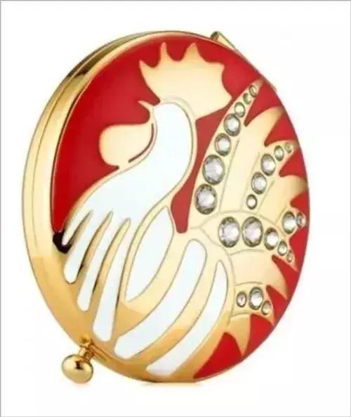 各大品牌的春节限定都跟猪一样吗,各大奢侈品牌新年限定