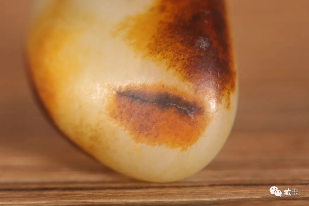 无裂不成玉？和田玉裂的秘密，堵料、切料必须看懂它