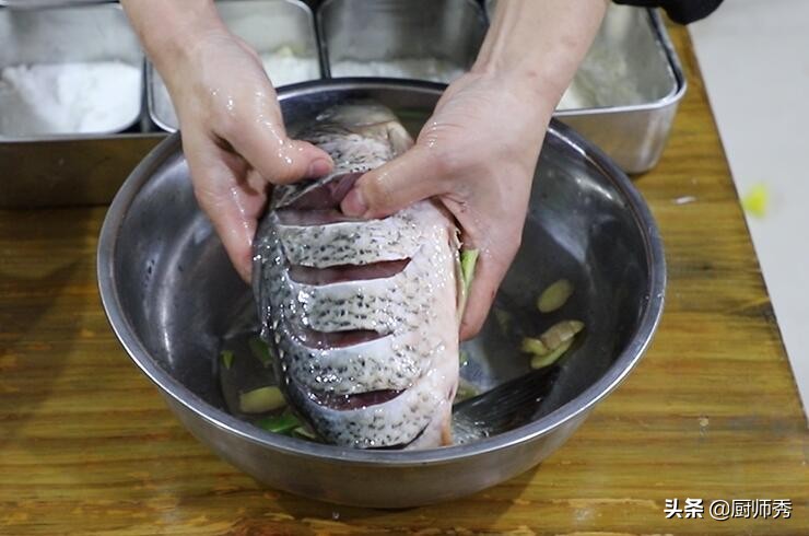 家常红烧鱼需要开盖烧吗,家常红烧鱼的正确方法和步骤