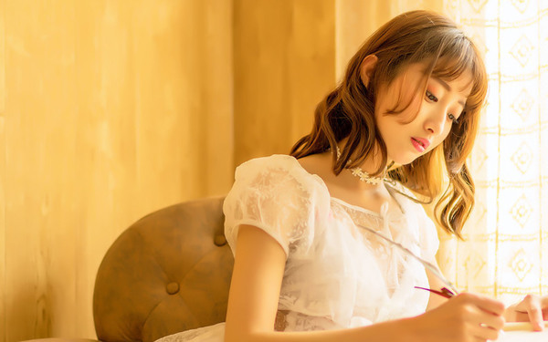 “闷骚”女人的几种表现,男人可别傻傻的错过