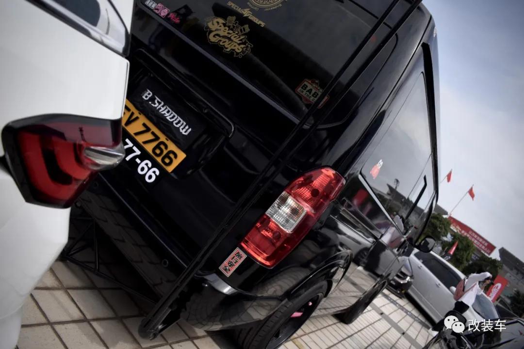 听说金杯海狮可以一次载8个妹妹，到底可靠吗？