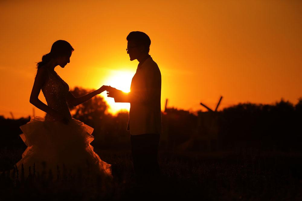 男人说太累了高情商女人怎么回答,男人说感情心累了怎么高情商回复