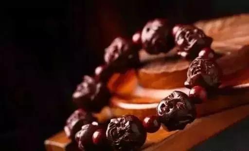 小叶紫檀手串哪种值得收藏,小叶紫檀手串款式推荐