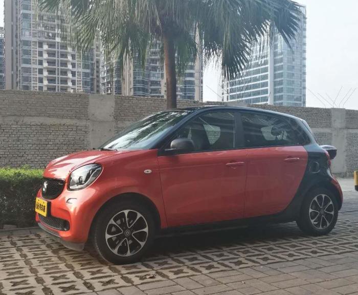 smart四门选哪个版本,smartforfour灵动版跟激情版区别