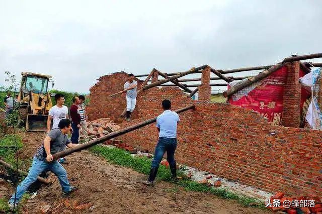 占用耕地建房的如何处理？分3种情况处置，新规下不止拆那么简单