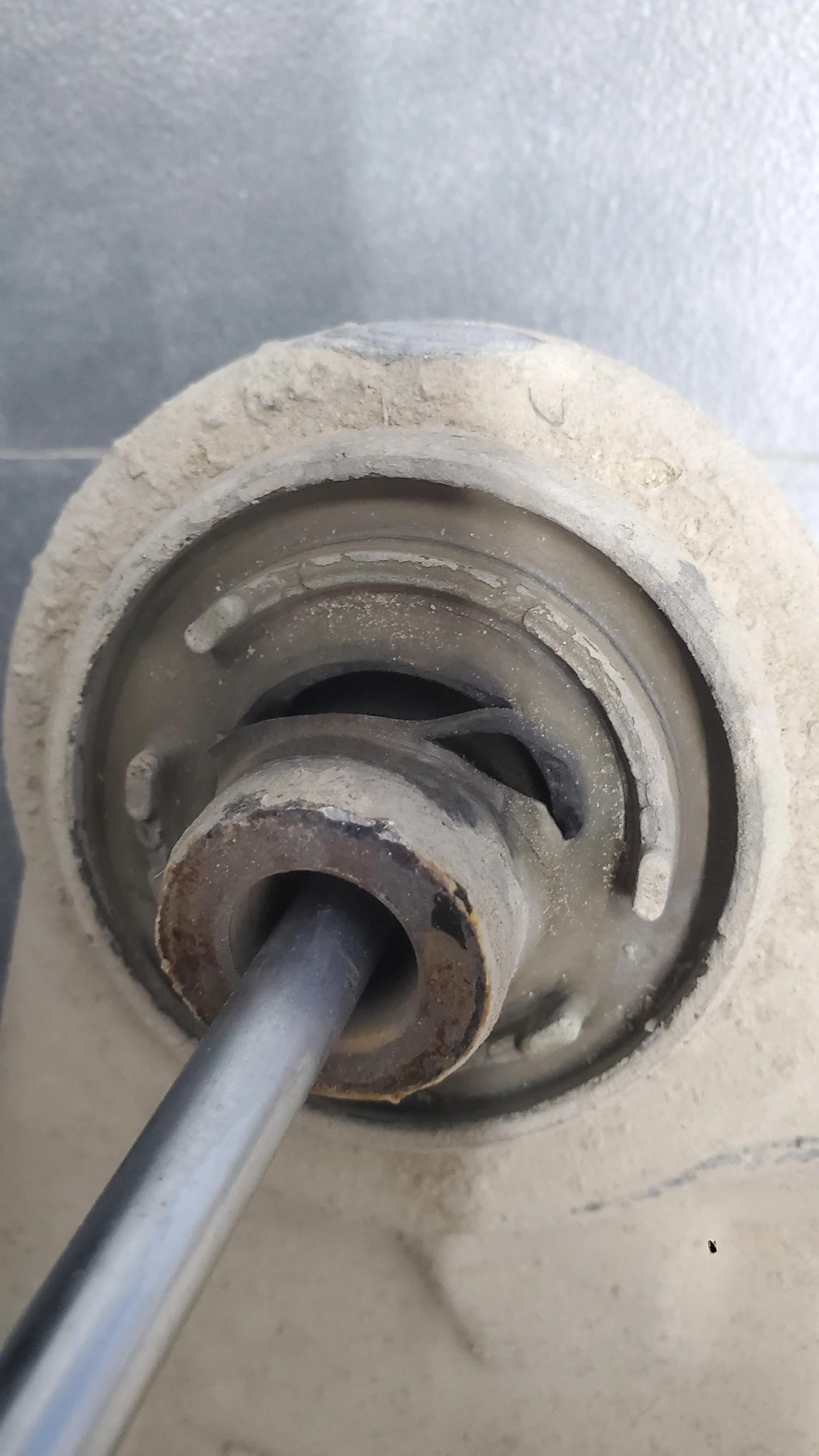 路虎揽胜极光加速左右抖动,路虎极光动力转向性能减弱