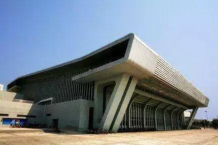 广州体育学院舞蹈系招收人数,广州体育学院舞蹈学专业学费