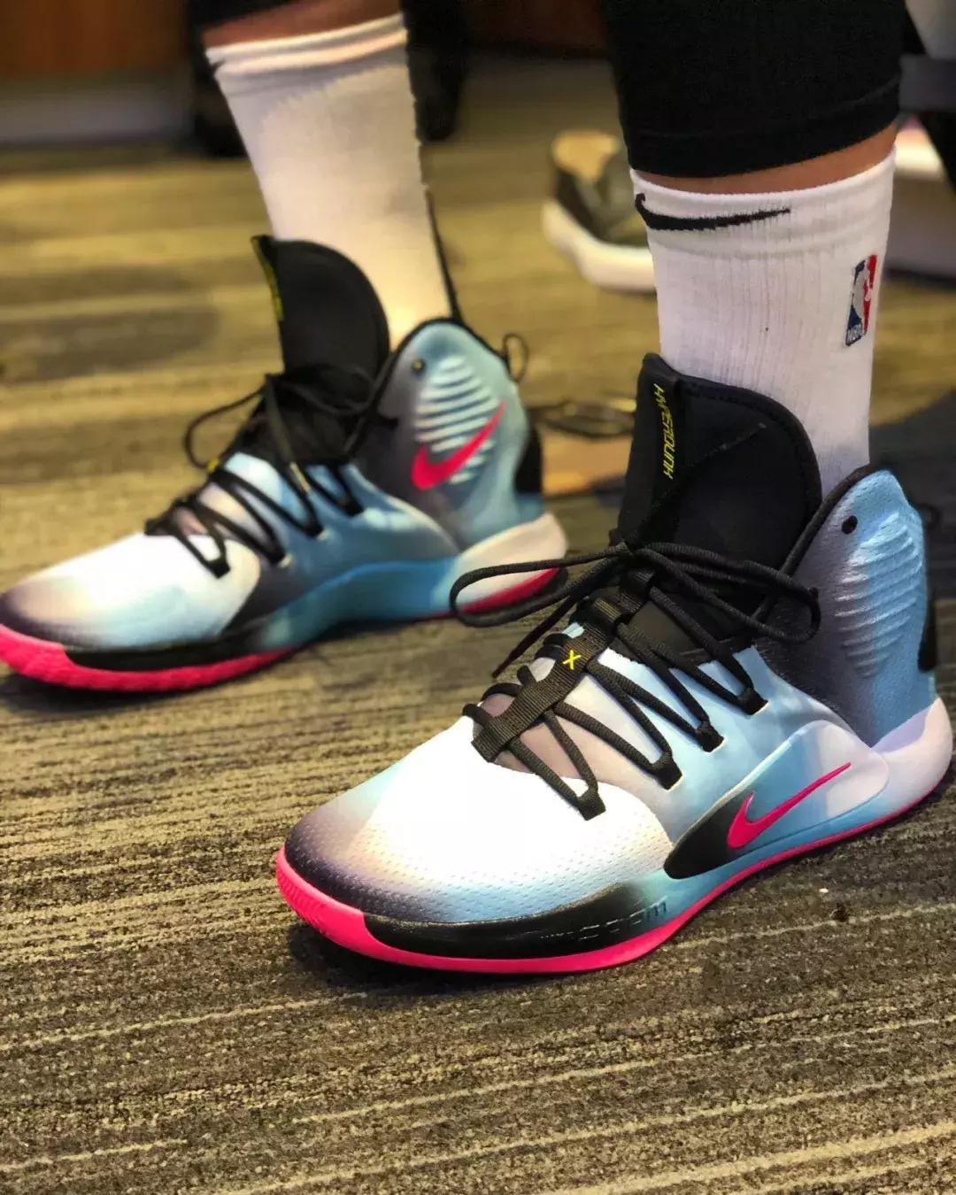 nba球星今日上脚图,伦纳德抢七绝杀上脚球鞋