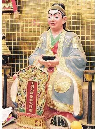 本命年对颜色有要求吗,本命年提前穿红衣服好吗