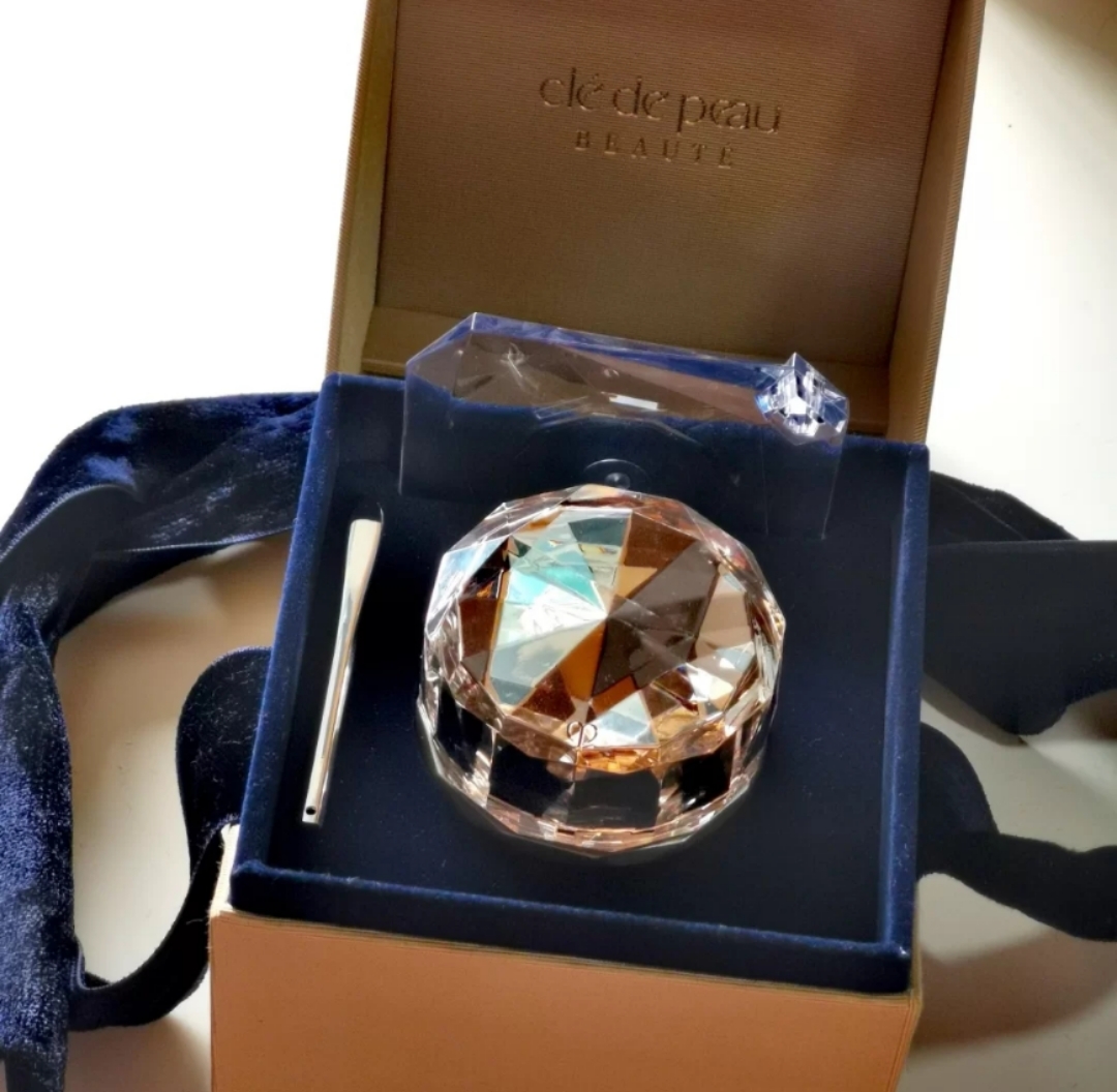 秋冬粉底液推荐不容易浮粉,持久遮瑕又水润的粉底液推荐