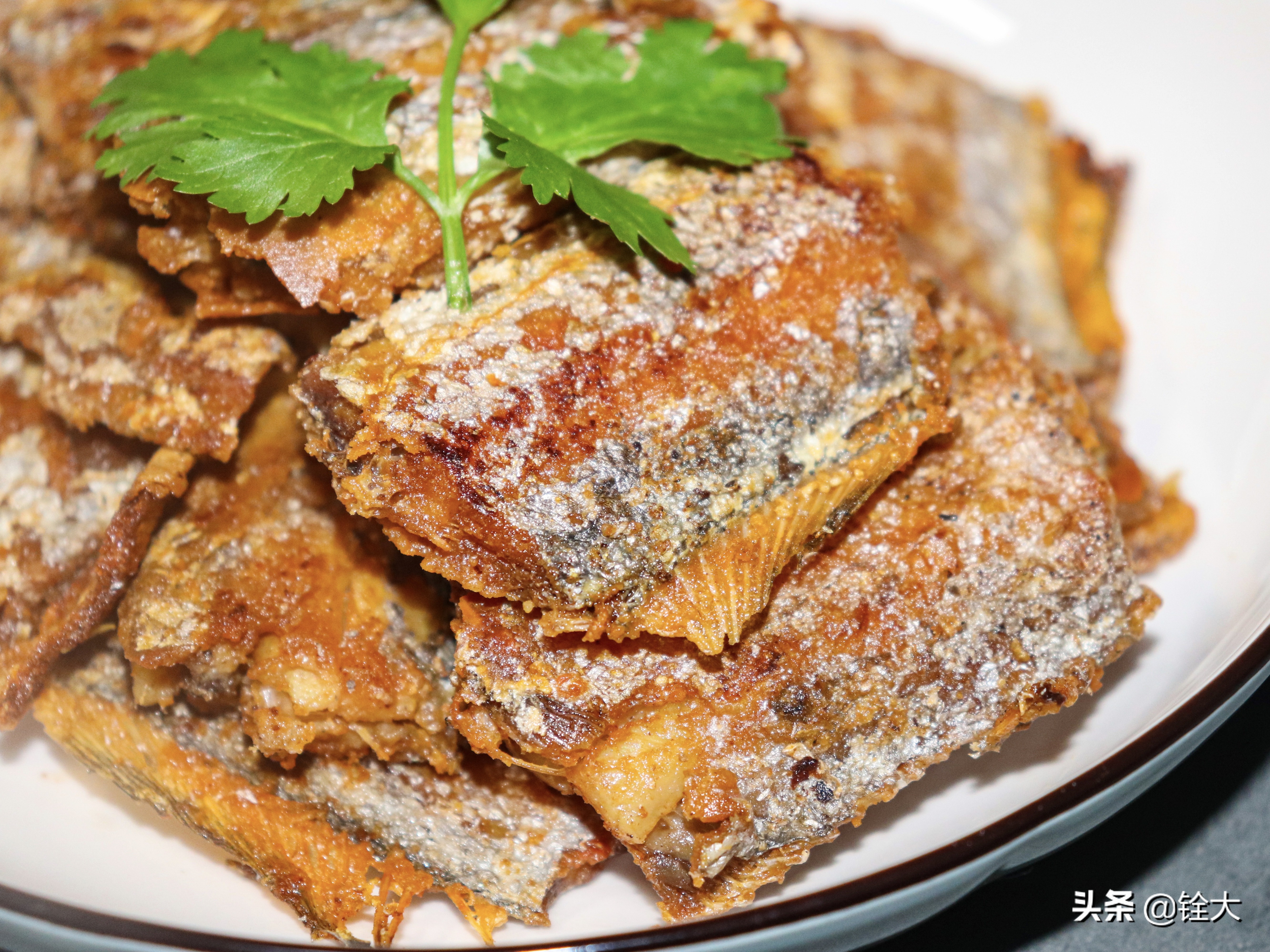 咸带鱼要怎么样蒸熟,咸带鱼怎么煎好吃又不碎