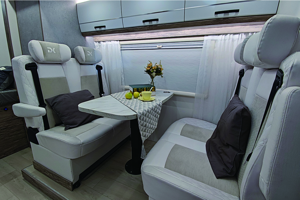 五十铃方箱房车,五十铃单排升顶皮卡房车最新消息