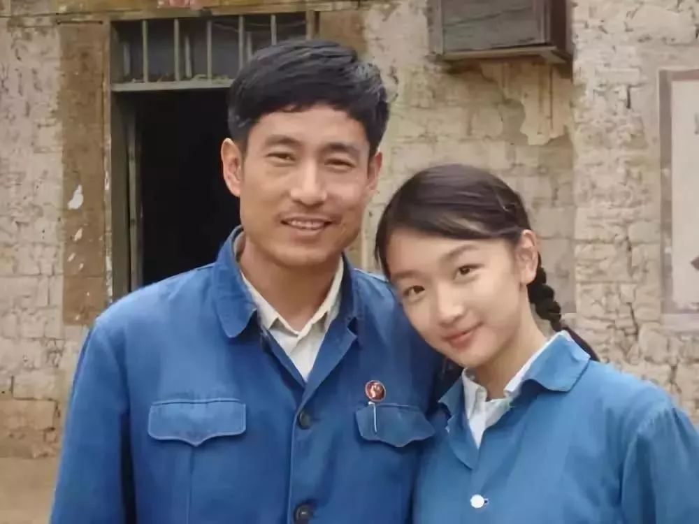 炼过钢水、睡过马路，有人说他才是史上最无奈影帝