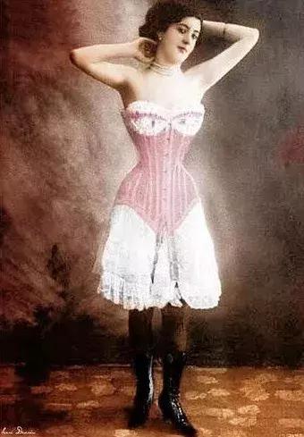 她为争宠，给自己打造了一副铁质刑具，却引得欧洲贵族纷纷效仿