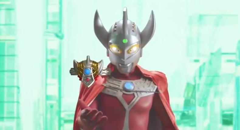 奥特曼被鱼头怪抓起来,奥特曼被鱼头怪抓了