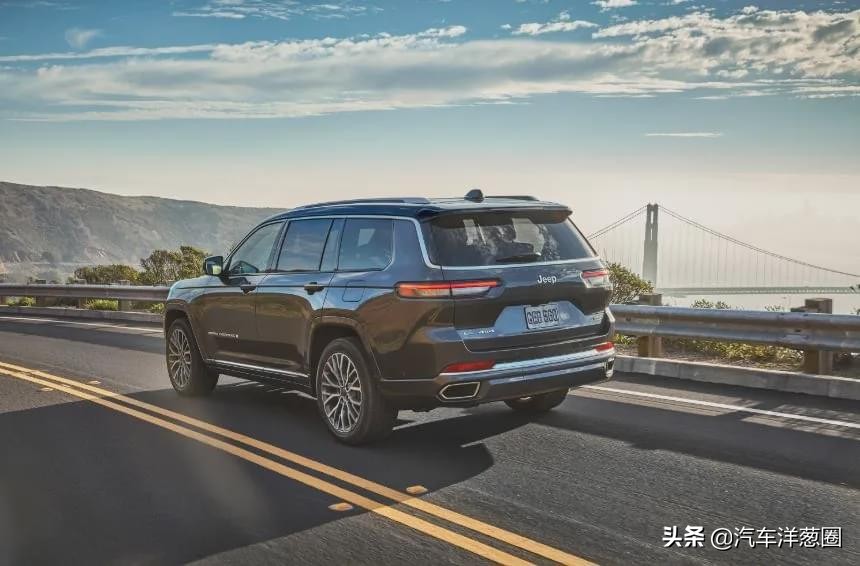 2003款jeep大切诺基v8,jeepv8大切诺基越野视频