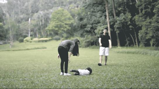 穿高领衣服脖子难受综合征,穿低领也会难受是不是衣领综合征