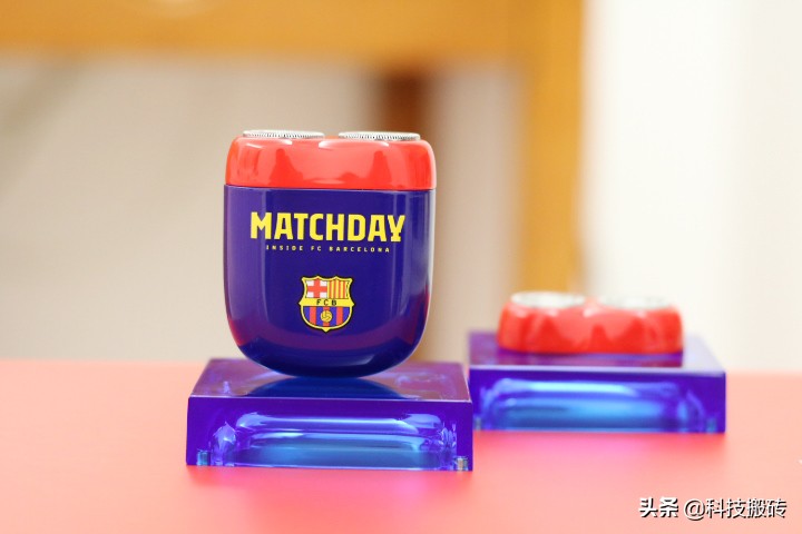 巴萨联名款剃须刀,日本刀头+德国材质打造,价值超过它的价格