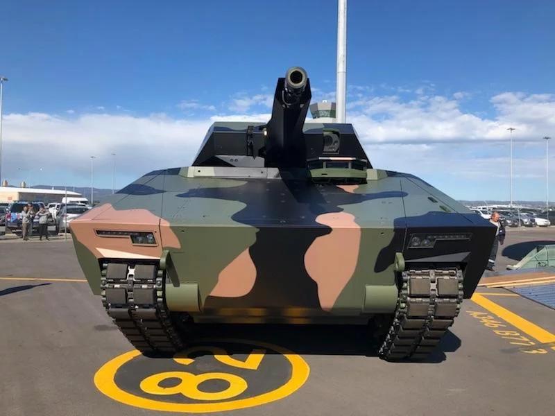 世界上防护能力最强的装甲车,最新山猫kf41步兵战车