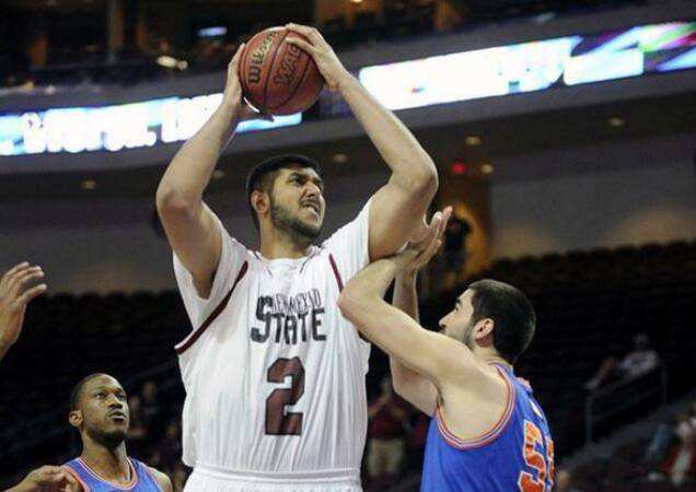 奥尼尔算是最重的篮球运动员,奥尼尔在nba多重