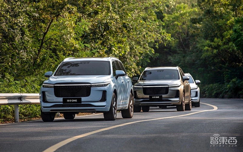 理想one换1.5t增程器最新试驾视频,理想one与汽油车提速对比