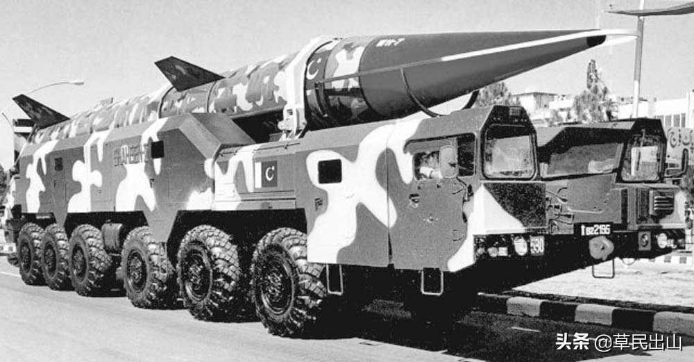 寻找男人的世界——再次追忆红色帝国的*力暴**美学之六