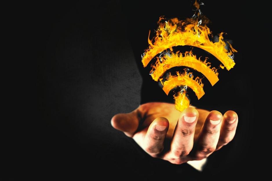 WiFi万能钥匙月活跃用户量过3亿,但是你真的敢用吗?