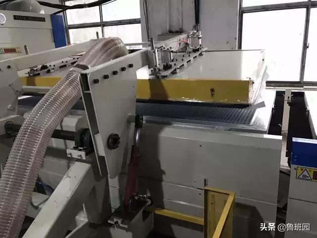 玻璃柜门开胶怎样修理,吸塑柜门开胶了怎么办