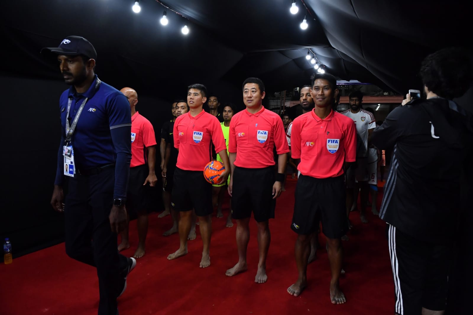 执法沙足亚洲杯的广州仔：你了解沙滩足球吗？