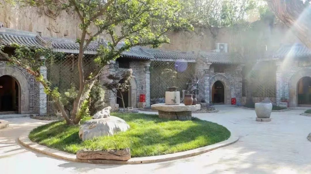 建业足球小镇现在重修状况,建业足球小镇现状