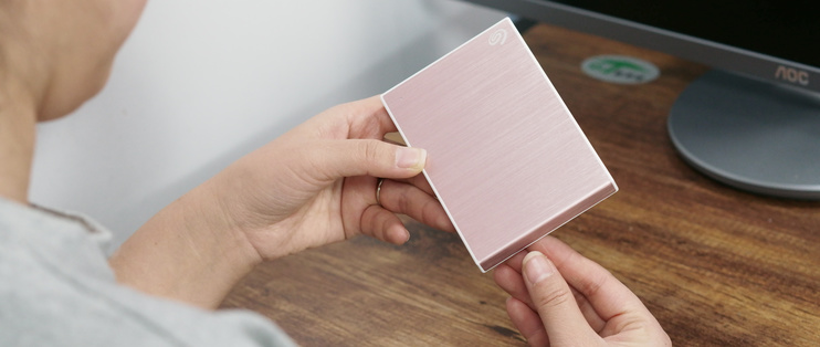 希捷2tb移动硬盘有几个盘片,希捷2tb移动硬盘功率多少