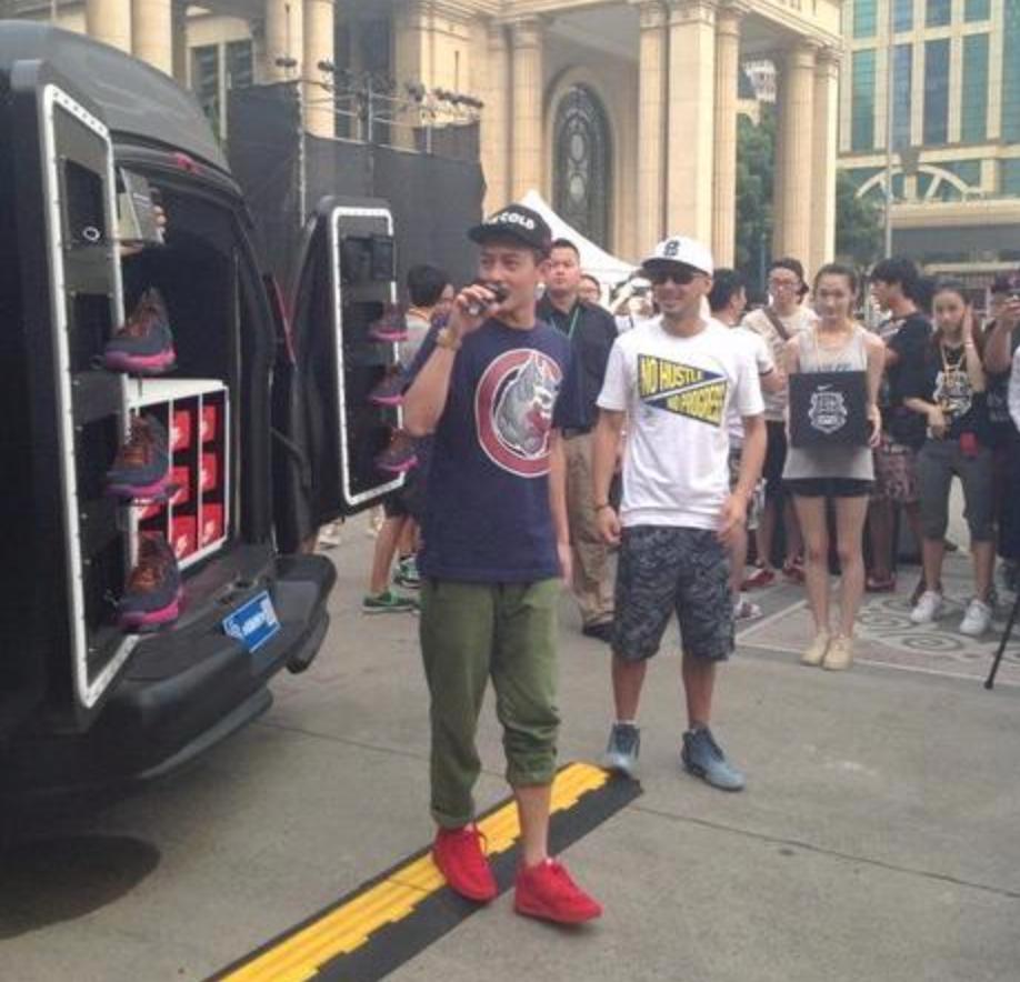 陈冠希讲解球鞋 (陈冠希innersect球鞋)