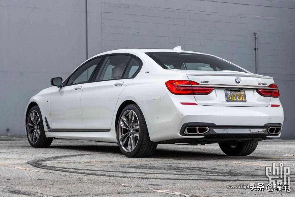 新款宝马m760liv12曜影特别版,宝马的v12
