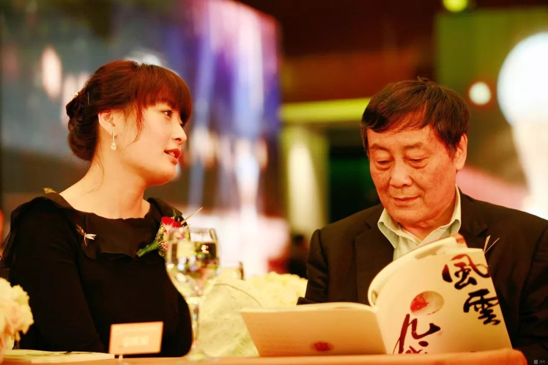 “你闻起来像厕所一样臭”，难道就是乔布斯表达的父爱？