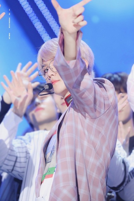 边伯贤exo事件,边伯贤exohurt