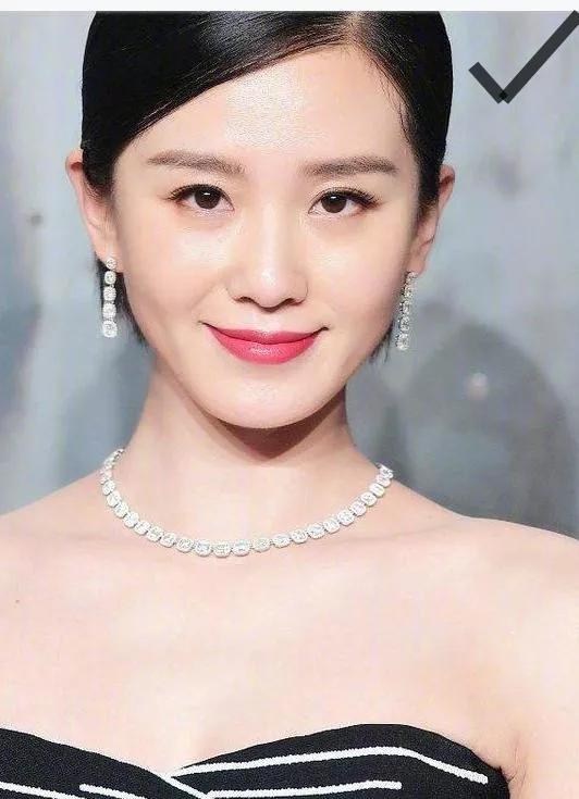 方圆脸怎么修饰脸型,方圆脸脸型定义