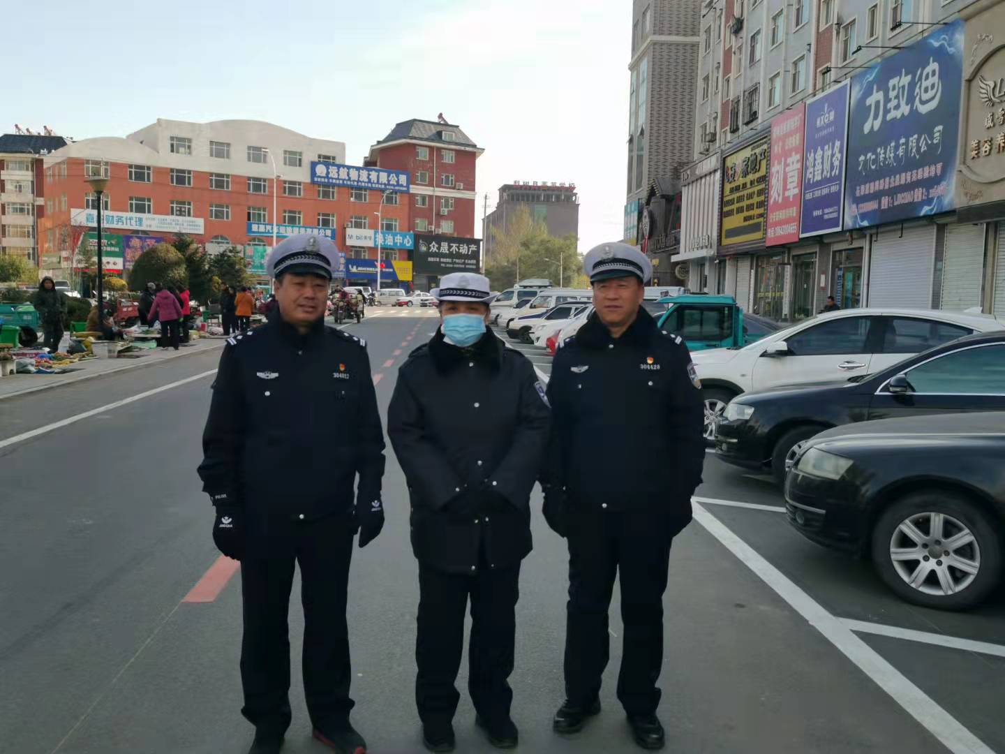 梨树交警充分发挥*党**员先锋模范作用全力做好创建省级文明城交通安全管理工作