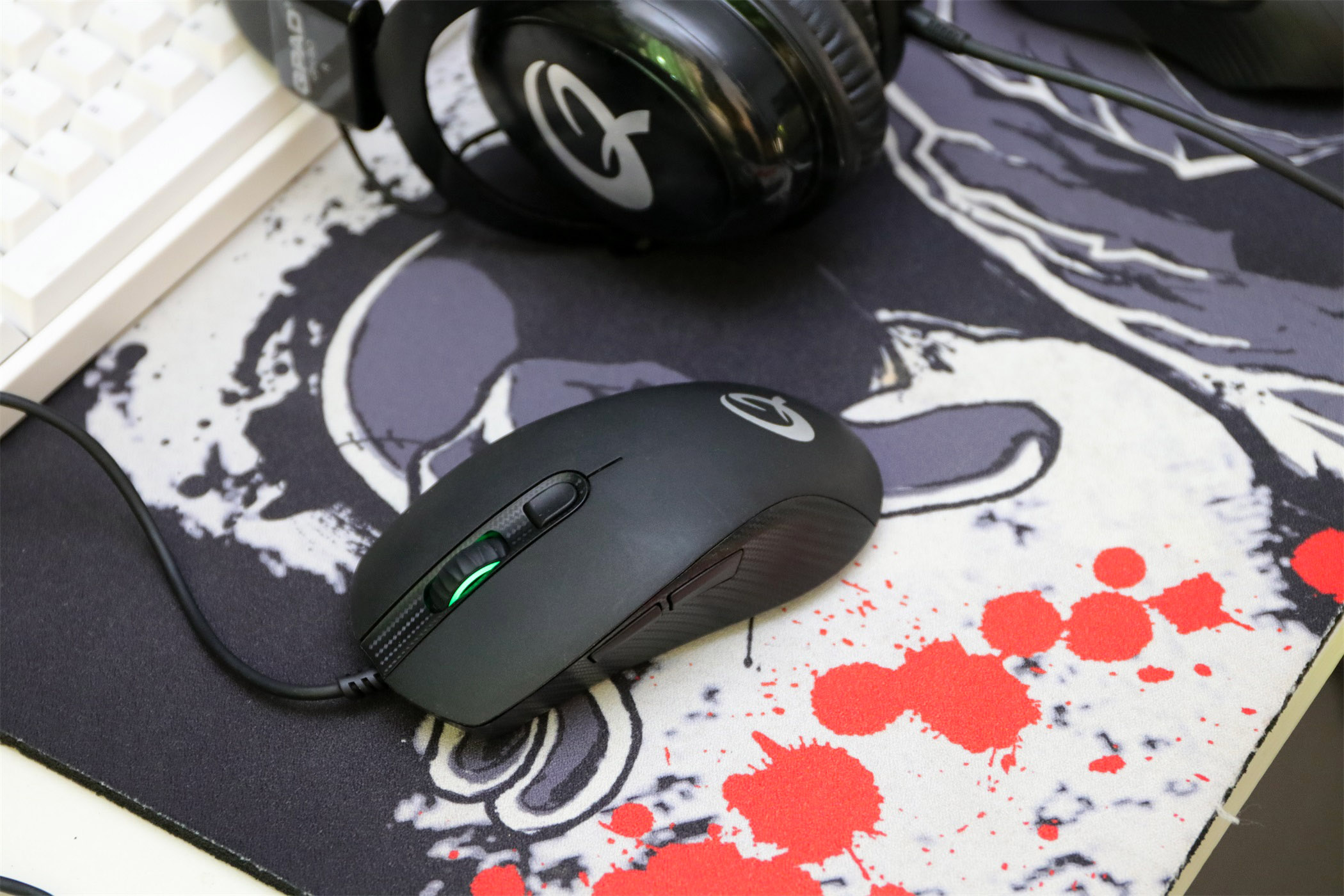 轻量化鼠标性价比推荐,200到300无线轻量化鼠标