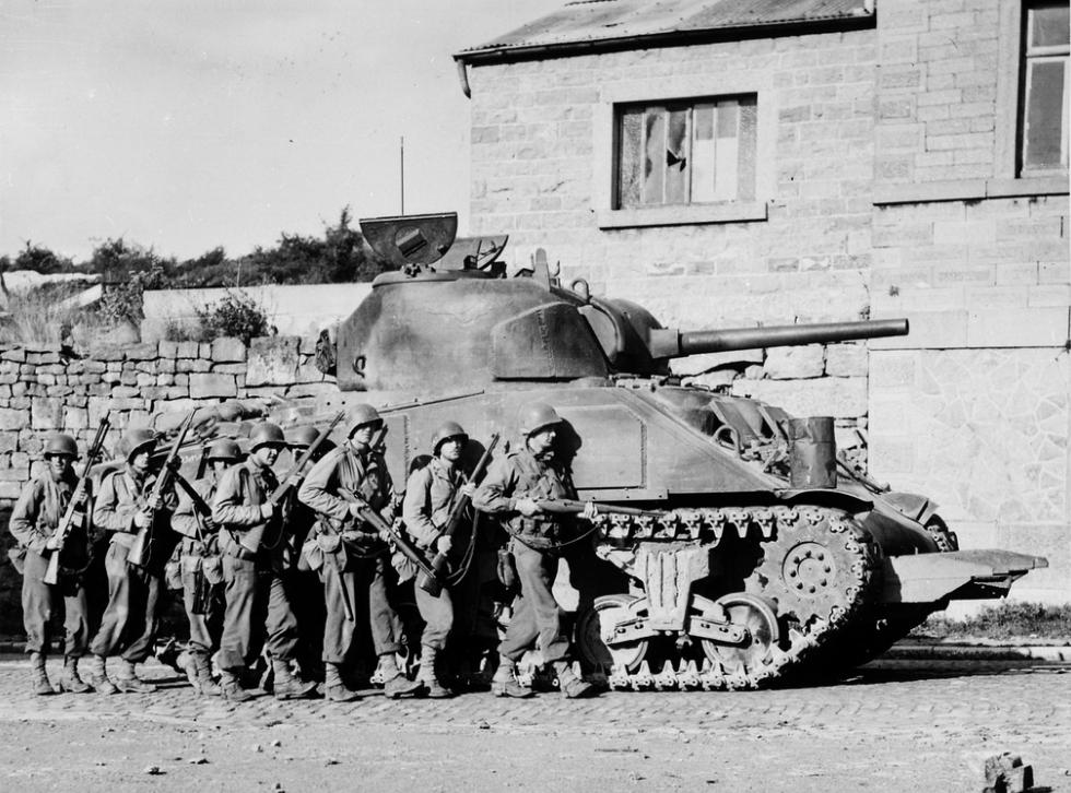 m4谢尔曼主战坦克vs日本坦克,坦克m4谢尔曼