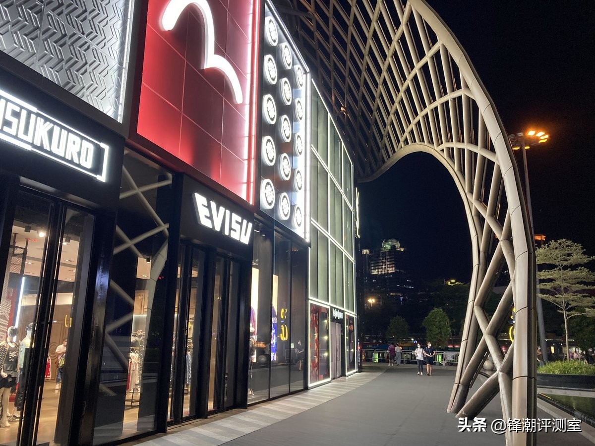 iphonese深度评测淘宝,iphonese真正的测评真的值得买吗