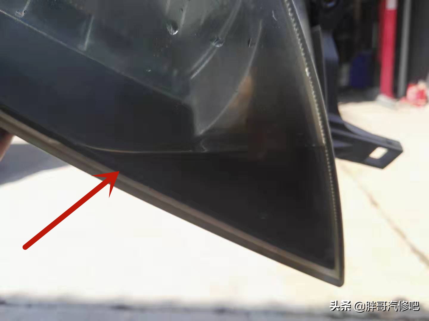 上海汽车大灯漏水去哪里修,大灯发黄了怎么处理