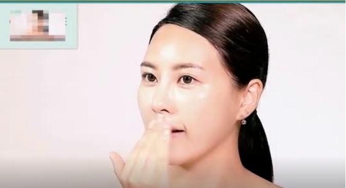 脸上毛孔里挤出来个小痘痘,脸上毛孔大挤出来都是白的