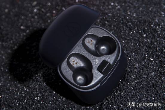 新一代的无线耳机,真正的黑科技无线耳机