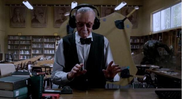 斯坦李老爷子在漫威里客串镜头,送别斯坦李漫威之父的客串合集