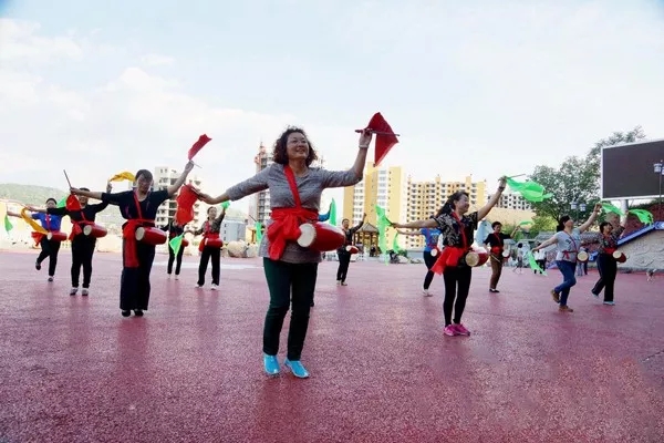 临汾有几个鼓楼,临汾有个大鼓楼