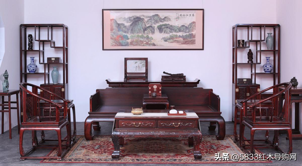 在客厅放的单人床的样子,客厅放一张床