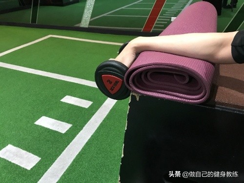 网球肘痛怎么锻炼,网球肘疼得抬不起来怎么治疗