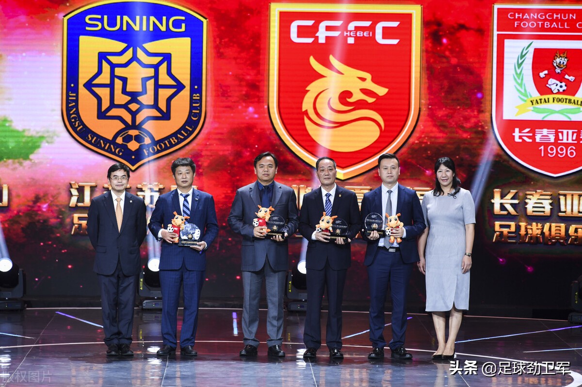 瞧梅西在巴萨投票的民主，思治中国足球病的偏方